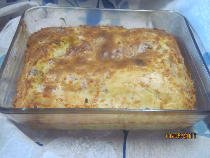 Clafoutis sale au jambon cru et gruyere rape