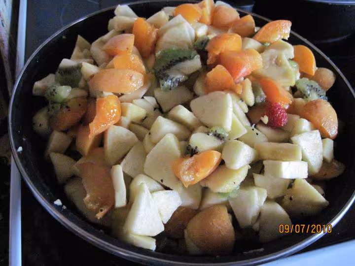 Compote de fruits sterilises