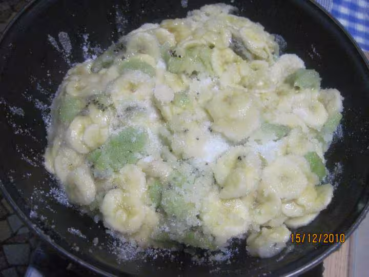 Confiture de bananes et kiwis