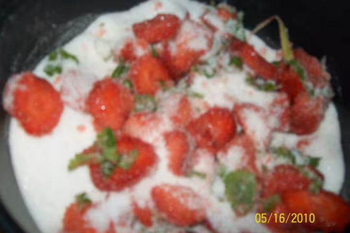 Confiture de fraises a la menthe
