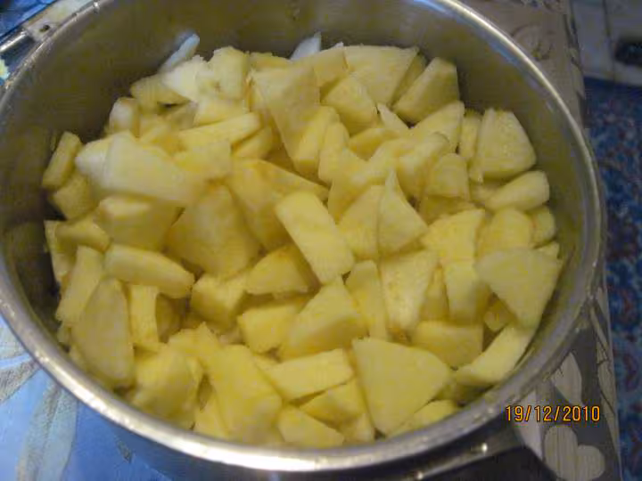 Confiture de pommes a la cannelle