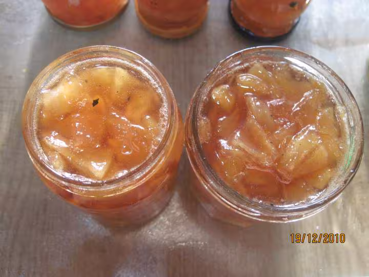 Confiture de pommes a la cannelle