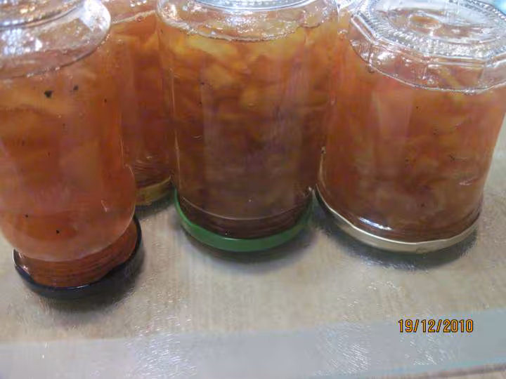 Confiture de pommes a la cannelle