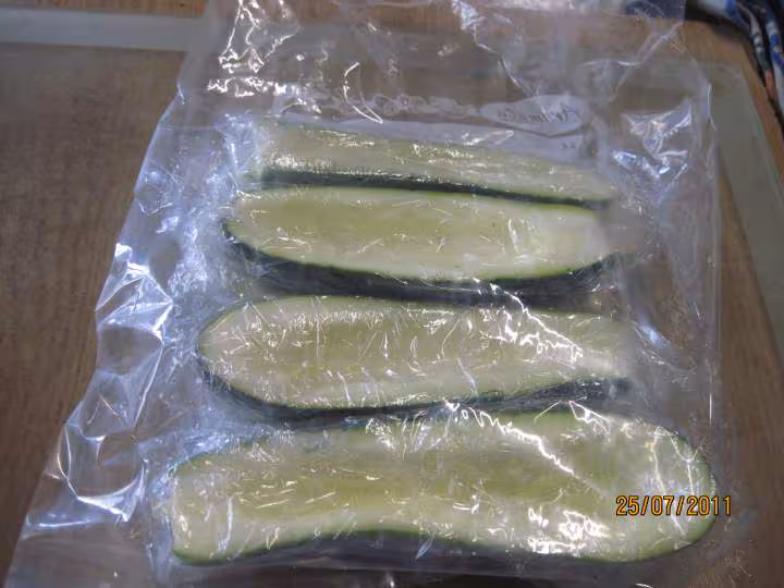 Congelation de petites courgettes
