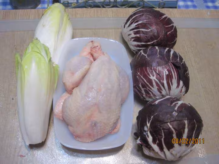 Coquelet aux endives rouges