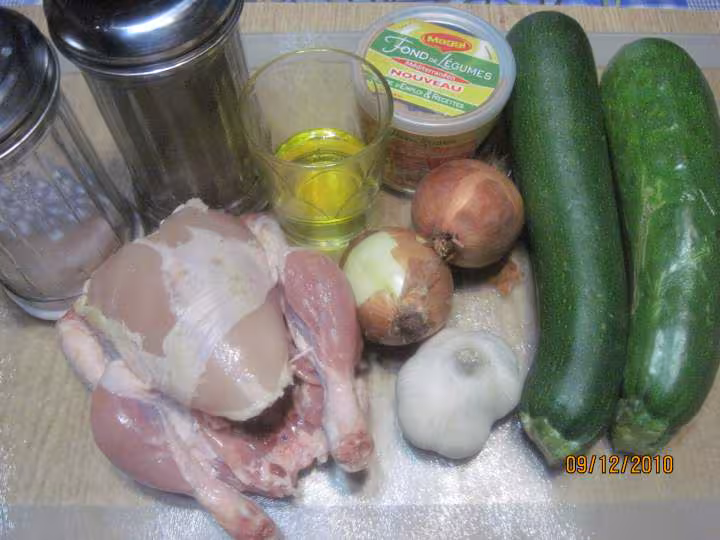 Coquelet aux lamelles de courgettes a l etouffe
