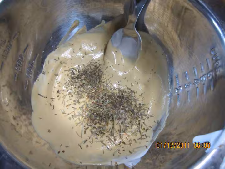 Cotelettes de porc aux champignons en creme moutarde