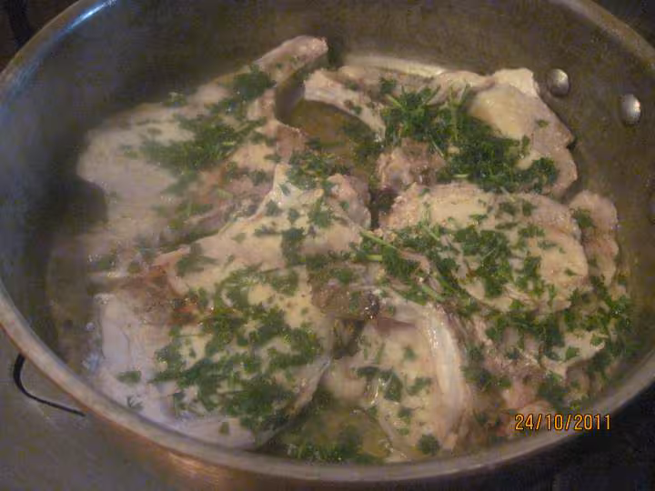 Cotelettes de porc aux pate chinoise et legumes