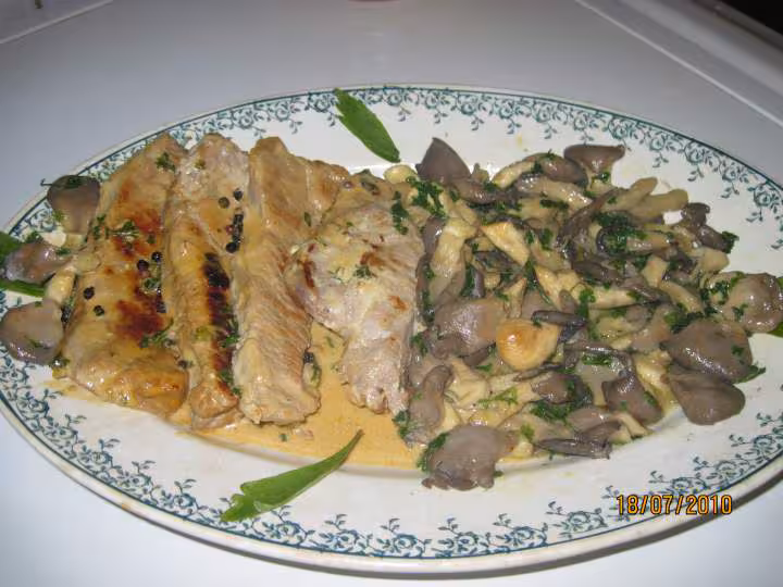 Cotelettes de veau aux pleurotes en sauce