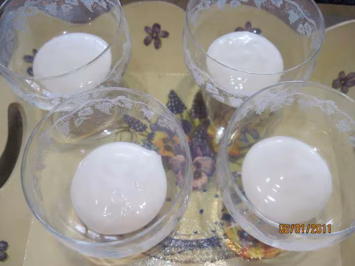 Coupe aux yaourts et poires