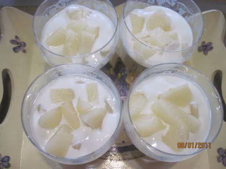 Coupe aux yaourts et poires
