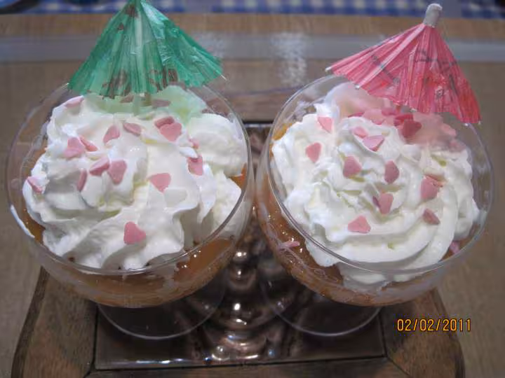 Coupe de compote d abricots amp chantilly