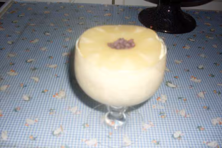 Coupe de glace vanille ananas chantilly