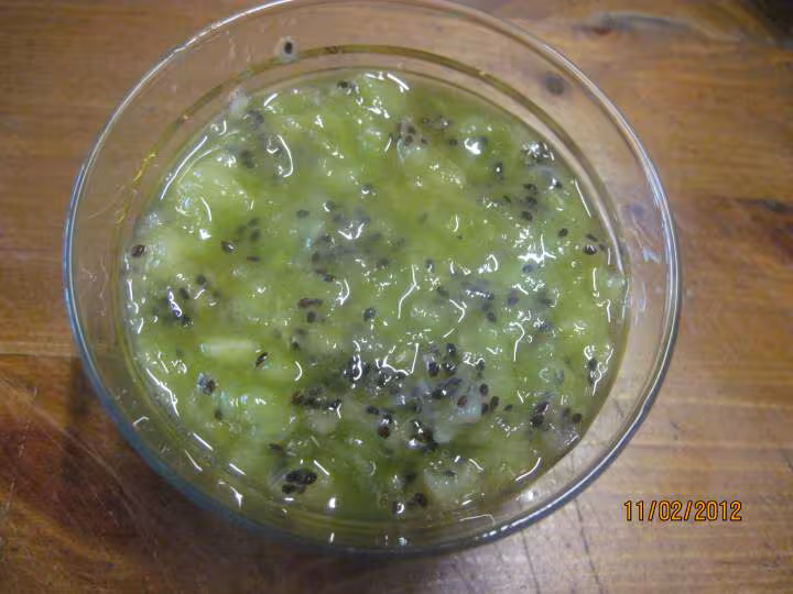 Coupe de kiwis vanille meringes