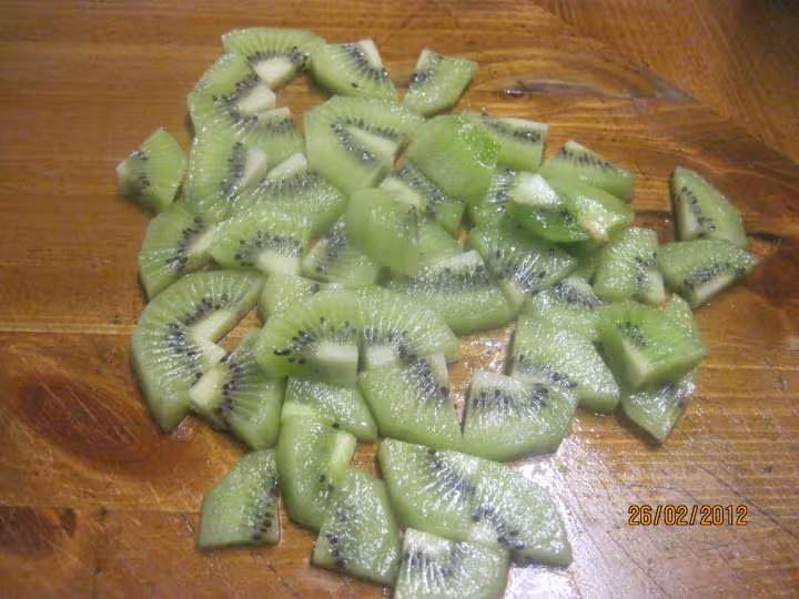 Coupes de glace vanille aux kiwis
