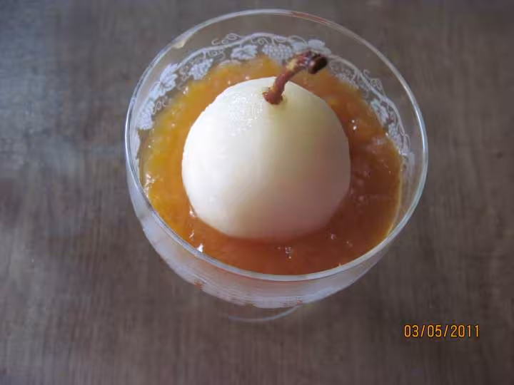 Coupes de poires a la confipote et chocolat