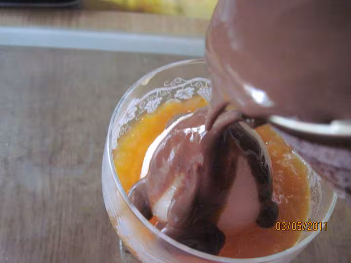 Coupes de poires a la confipote et chocolat