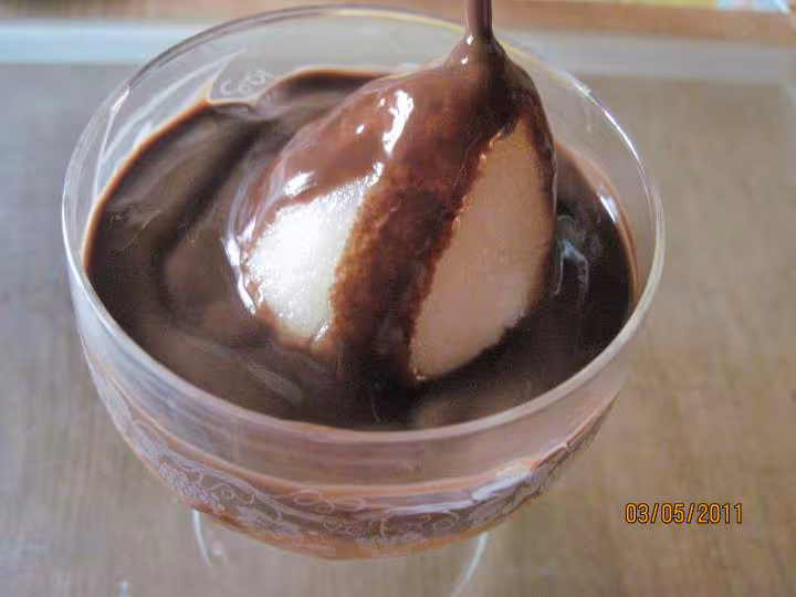 Coupes de poires a la confipote et chocolat
