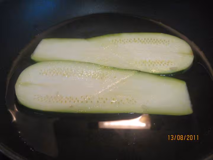 Courgettes farcies au poisson et anchois