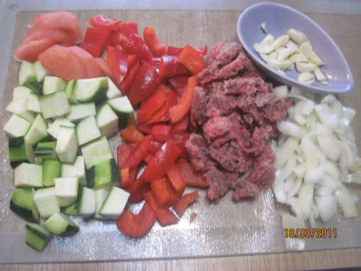 Couronne de tagliatelle aux legumes et viande