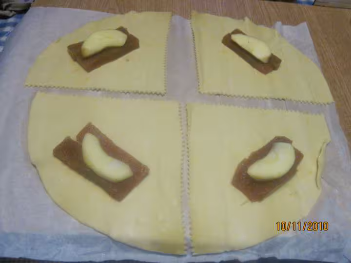 Croissants a la pate a coing