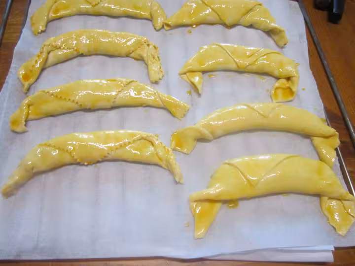 Croissants fourres au nutella aux amandes