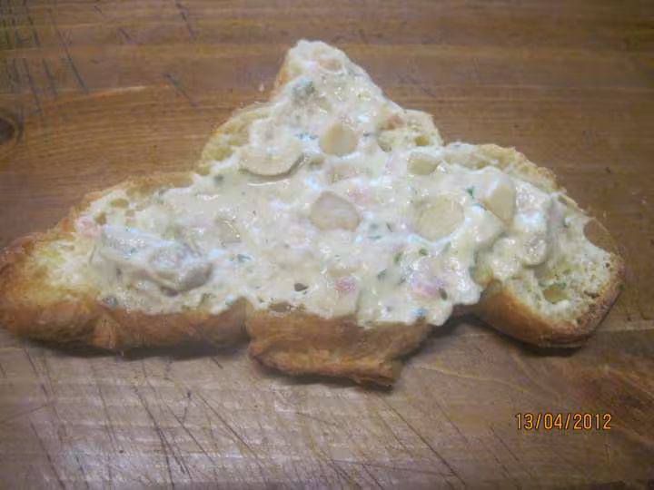 Croissants fourres jambon champignons en sauce