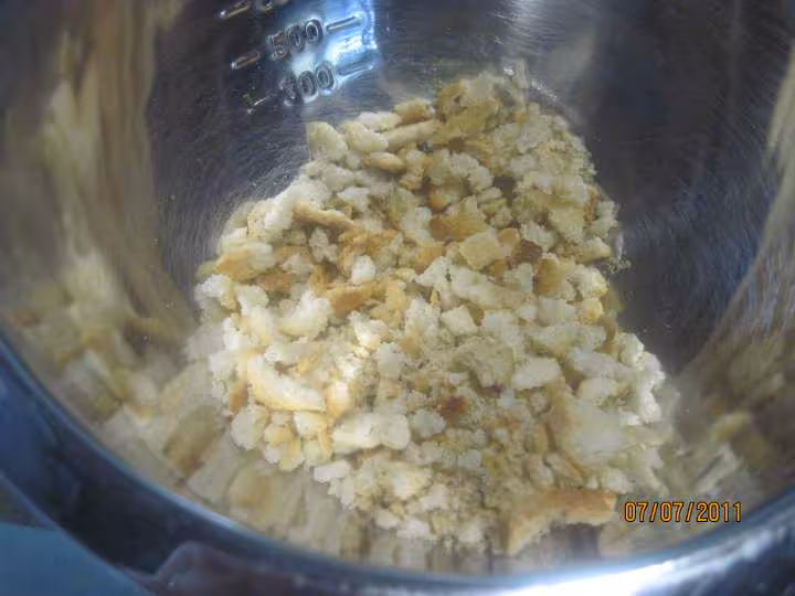 Crumble sale aux escalopes de jambon aux legumes de saison