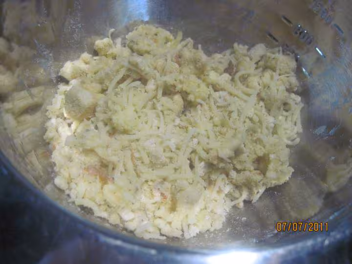 Crumble sale aux escalopes de jambon aux legumes de saison