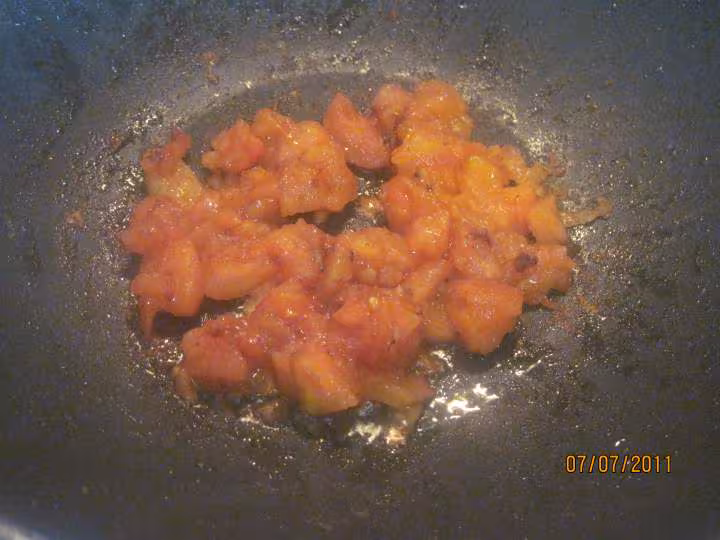 Crumble sale aux escalopes de jambon aux legumes de saison