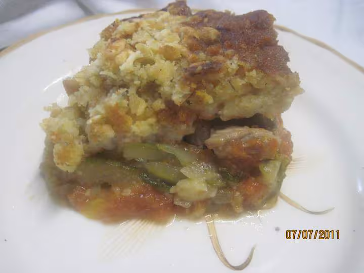 Crumble sale aux escalopes de jambon aux legumes de saison