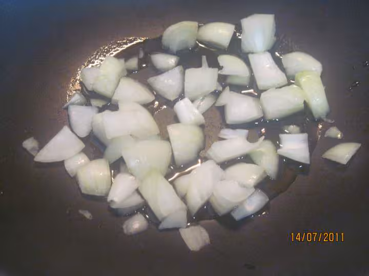 Cubes de boeuf aux champignons en sauce colombo
