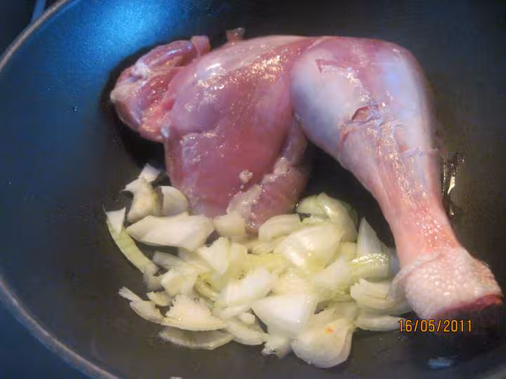 Cuisse de dinde en sauce tomate capres