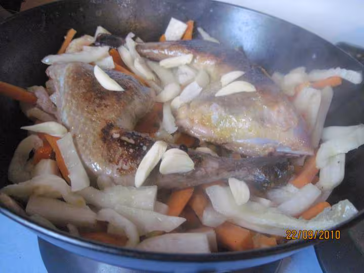 Cuisses de canard aux carottes amp radis noirs