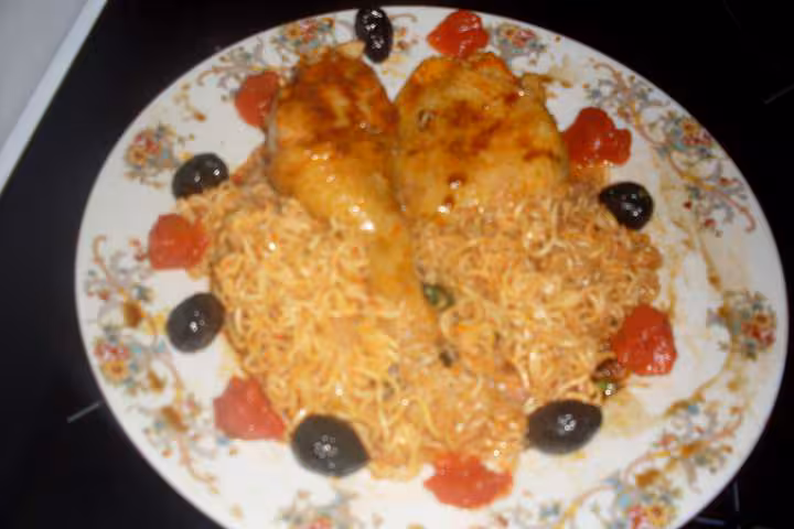 Cuisses de poulet au soja nouilles chinoise photo
