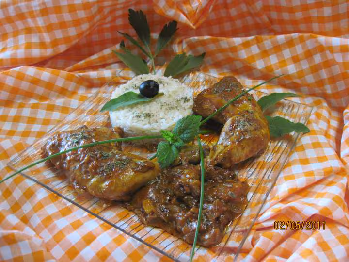 Cuisses de poulet en sauce tomate