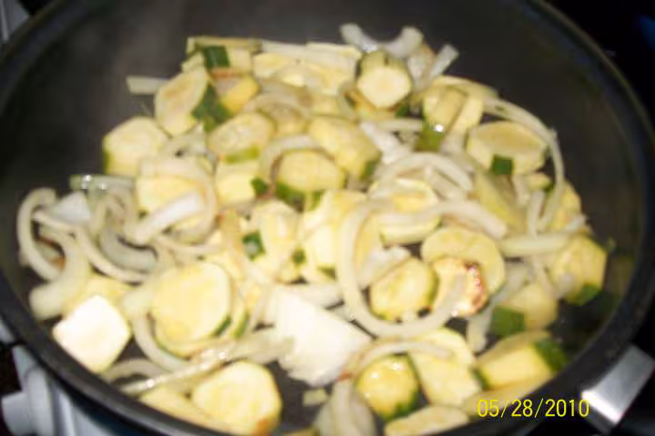Des de poulet aux legumes de ratatouille