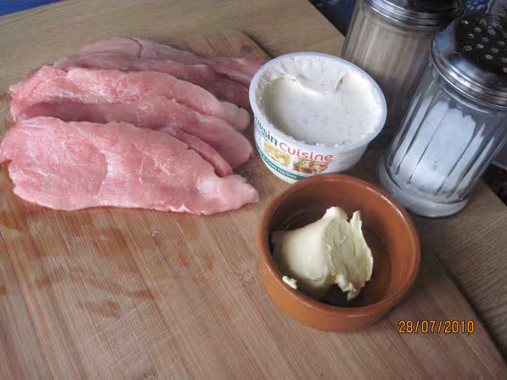 Escalopes aux pommes de terre en sauce