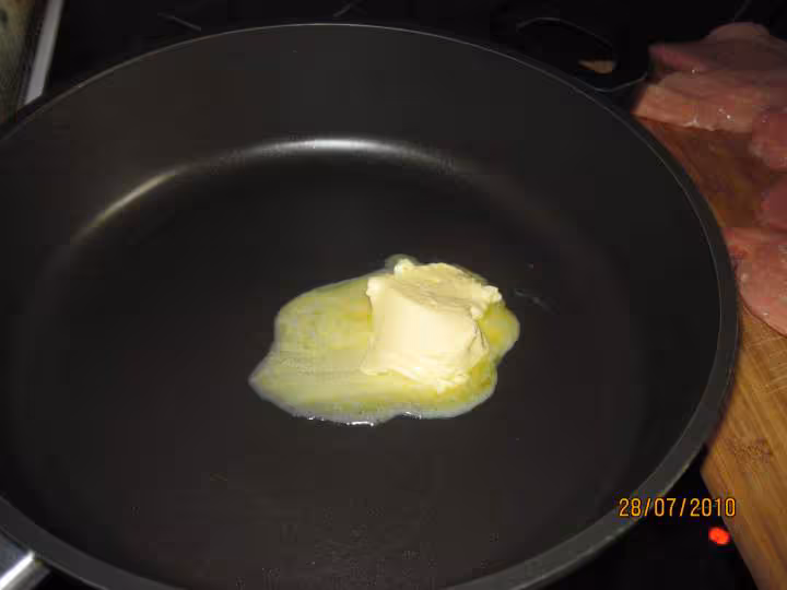 Escalopes aux pommes de terre en sauce