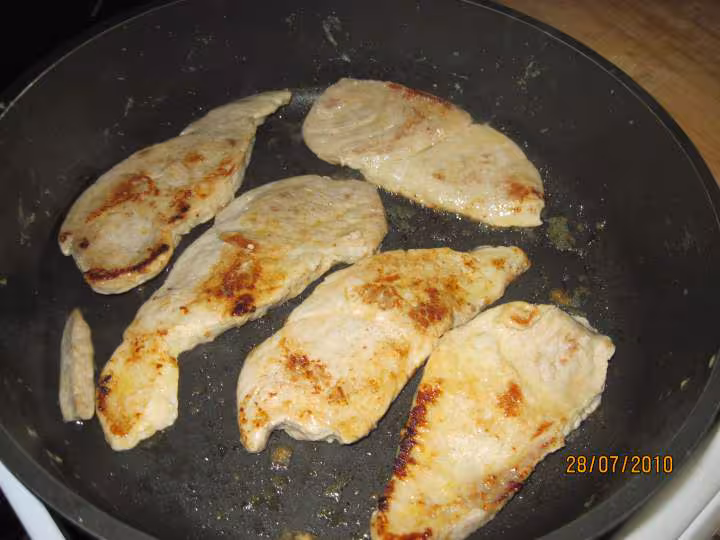 Escalopes aux pommes de terre en sauce