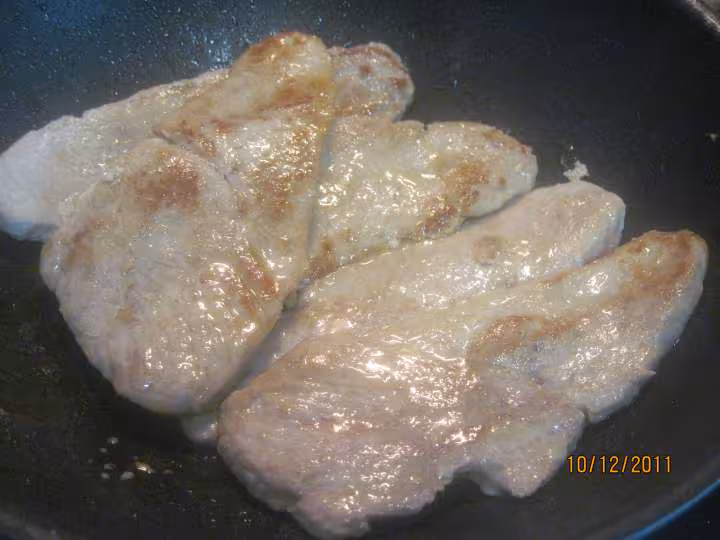 Escalopes de porc a la sauce rose aux olives