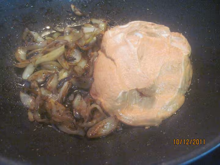 Escalopes de porc a la sauce rose aux olives