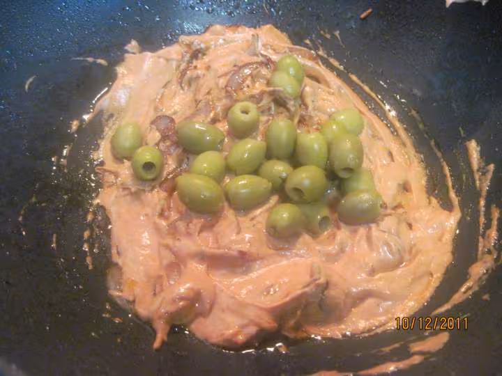 Escalopes de porc a la sauce rose aux olives