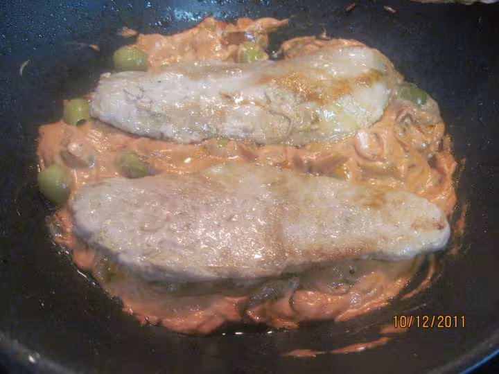 Escalopes de porc a la sauce rose aux olives