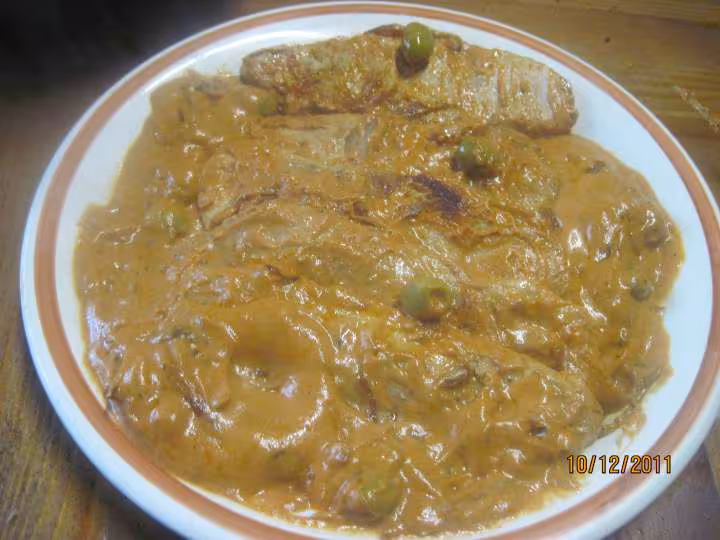 Escalopes de porc a la sauce rose aux olives