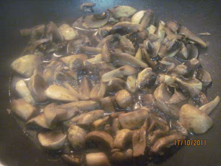 Escalopes de porc aux champignons a la creme fraiche