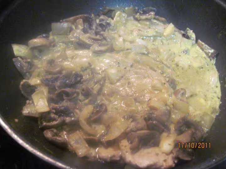 Escalopes de porc aux champignons a la creme fraiche