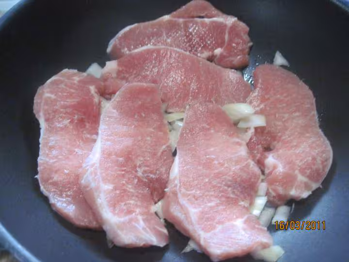 Escalopes de porc cuisinees un tournois d epices