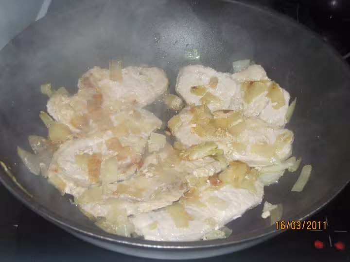 Escalopes de porc cuisinees un tournois d epices