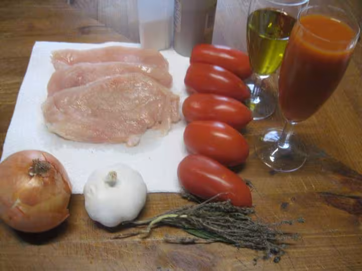 Escalopes de poulet a la sauce tomate